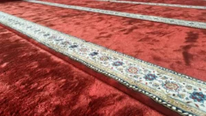 How to Choose the Right Mosque Carpet in Dubai? 2 Comfort and Texture